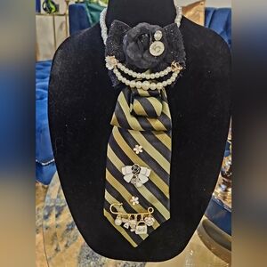 Black and Gold Striped Men's Fashion Tie Necklace - Unbranded